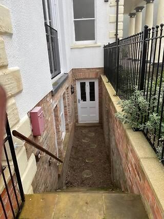 Newark upon Trent 1 Hatton House 2 Bedroom 2 Bathroom Spacious Basement Flat מראה חיצוני תמונה