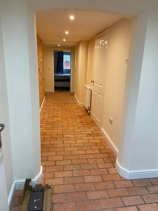 Newark upon Trent 1 Hatton House 2 Bedroom 2 Bathroom Spacious Basement Flat מראה חיצוני תמונה